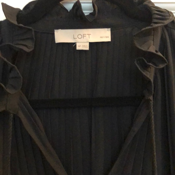 LOFT MP BLACK POLYESTER TOP - Picture 2 of 5